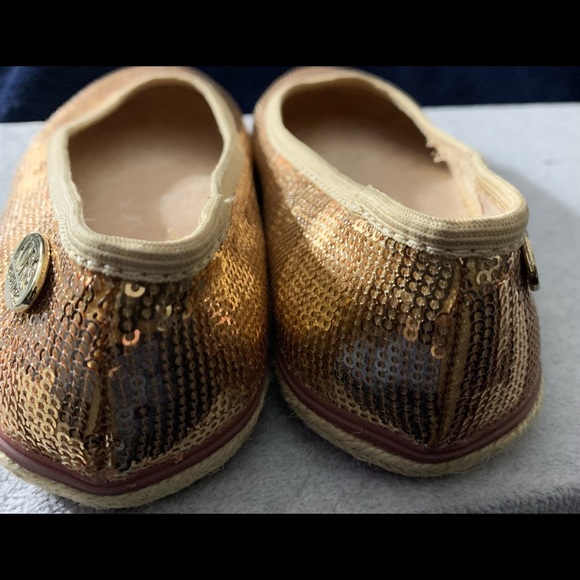 KORS MICHAEL KORS Little Girls size 2 Gold mesh slip on Shoes. Dressy. - Picture 5 of 8